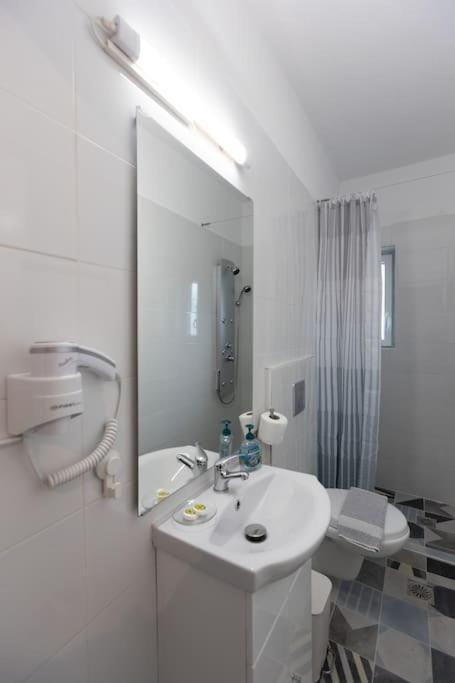 Όμορφο Στούντιο Στο Κέντρο Της Πόλης. Apartment ลาริซา ภายนอก รูปภาพ